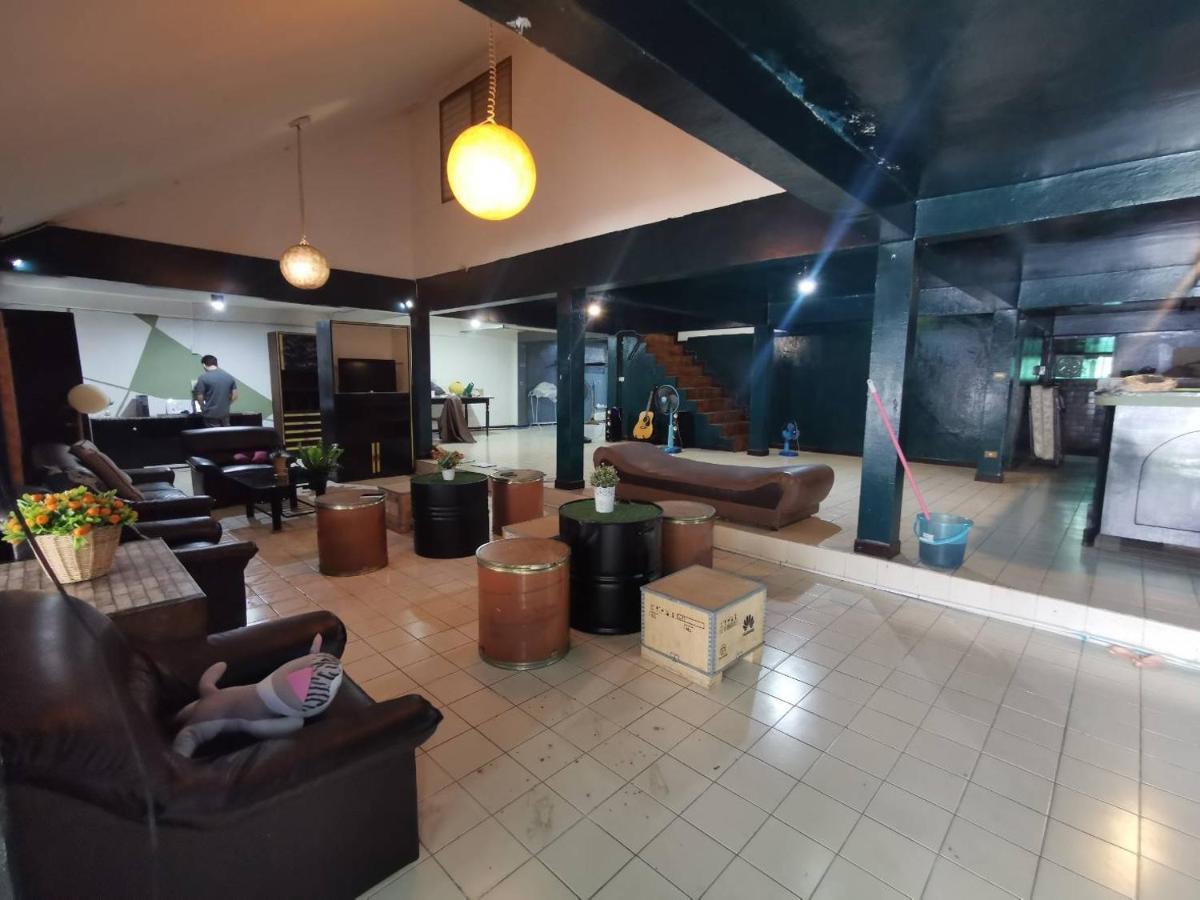 The Chiang Mai Walkers Hotel Exterior photo