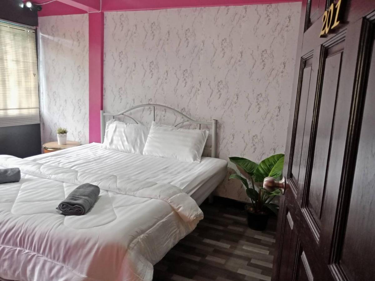 The Chiang Mai Walkers Hotel Room photo
